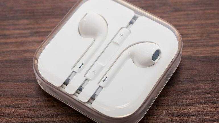 NEW Apple EarPods