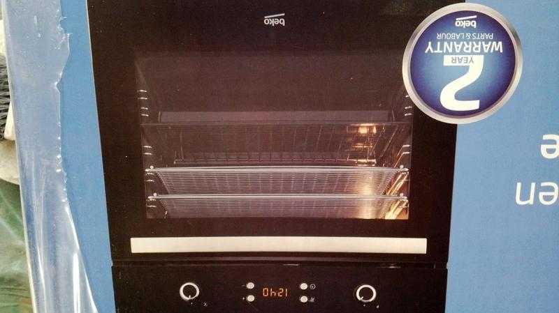 New Beko integrated 60cm oven (boxed)