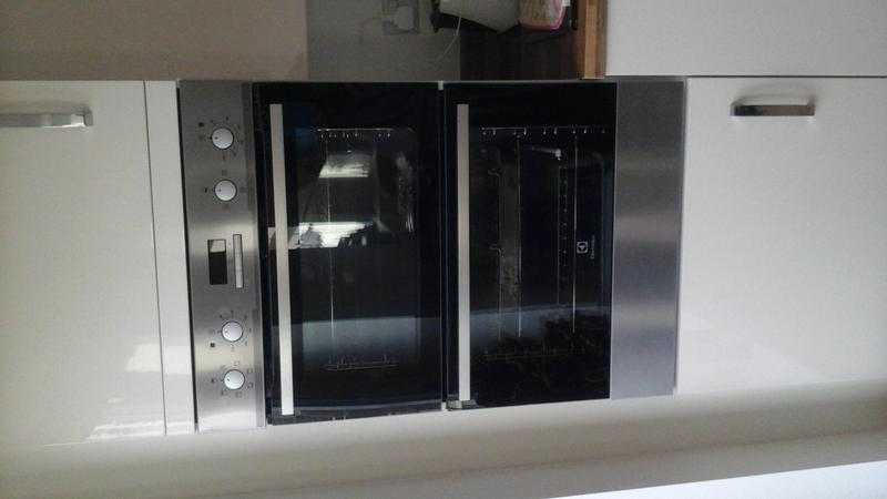 NEW ELECTROLUX  BUILT IN DOUBLE OVEN