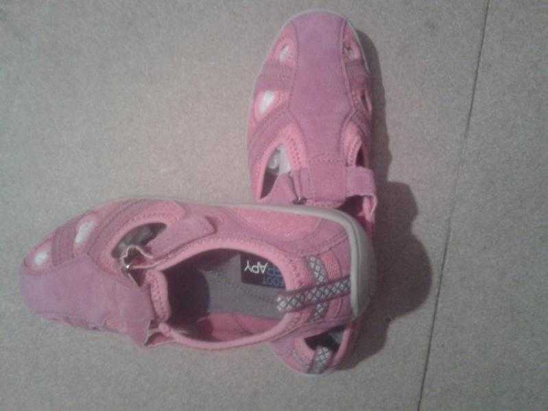 NEW Foot Therapy trainersshoes size 5 pink.