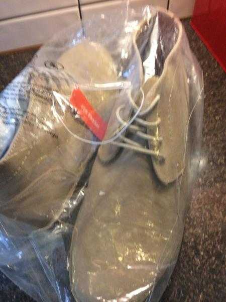 New - JOE FRESH Mens Faux Suede Casual Retro Chukka Lace Desert Boots ColourSand, Size 10