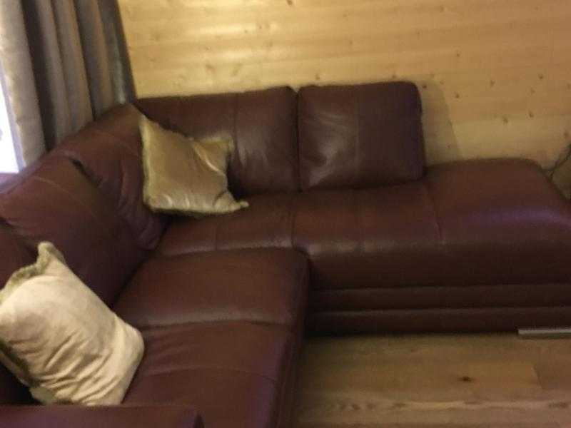 New leather corner couch chestnut colour left hand facing suite