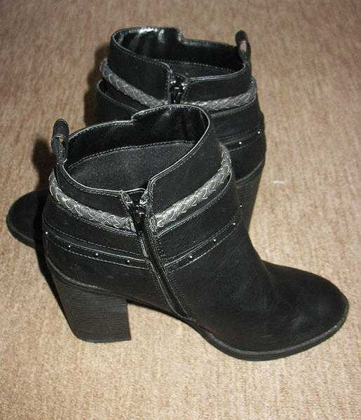 New Look Boots Size 8