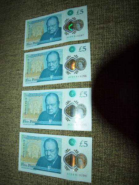 New plastic 5 Pound notes