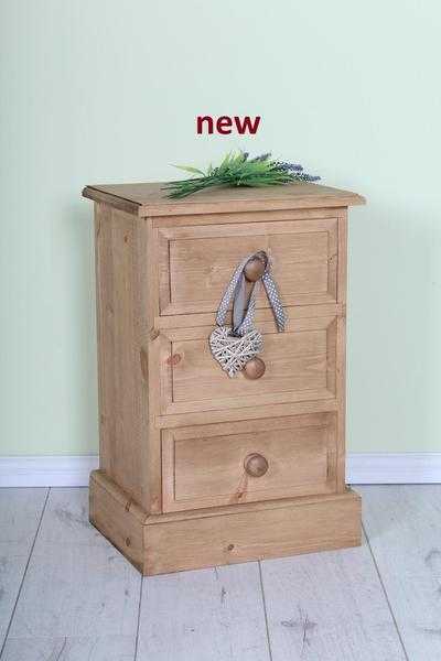 NEW - QUALITY PINE 3 DRAWER BEDSIDE TABLE NOT IMPORT OR FLAT PACKED-CAN COURIER