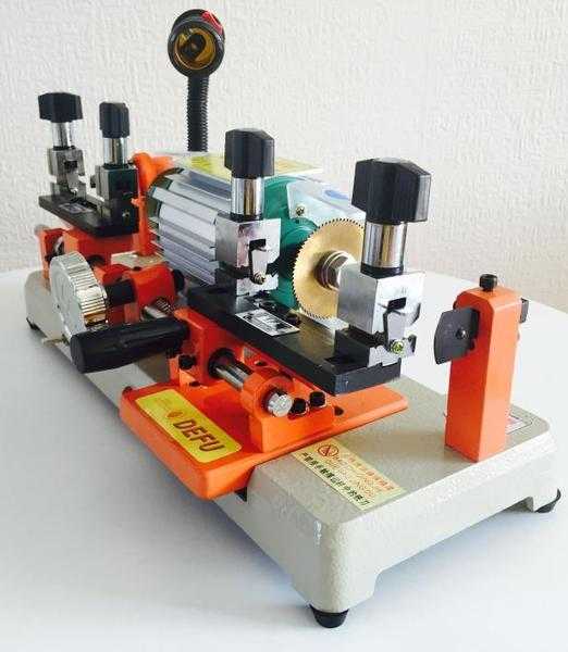 New THM Key Cutting Machine