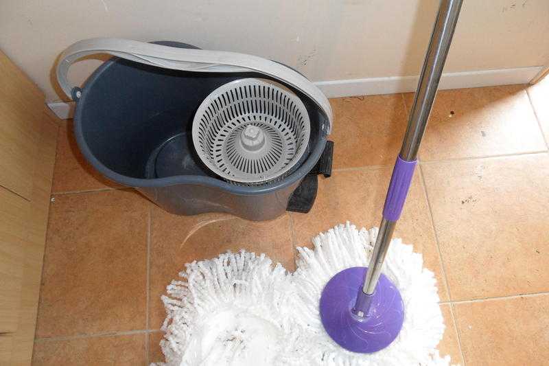 New Unwanted present, Spin-dry mop and bucket new magic mop system