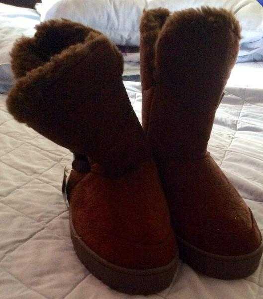 NEW WOMENS BROWN BOOTS PULL ON STYLE FAUX SUEDE FUR LINED SIZE 3 quotELLA