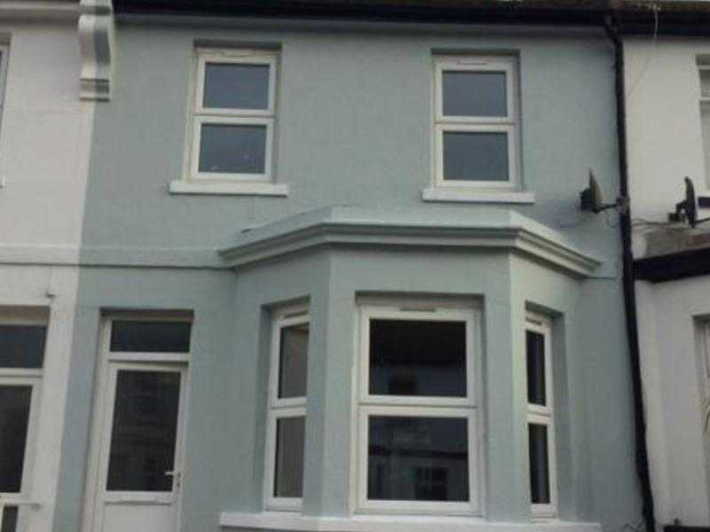 Newly refurbished 3 bedroomed unfurnished  property in Eastbourne Redoubt area