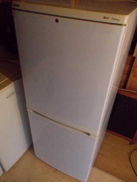 nice tidy hoover A class fridge freezer