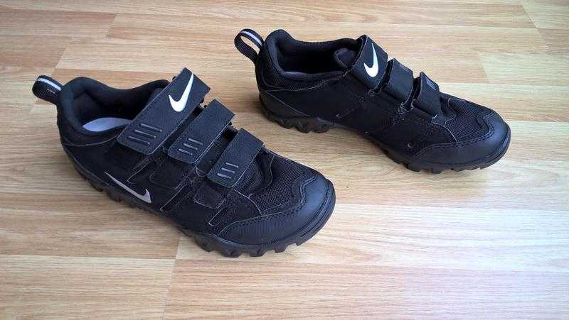 Nike ACG Cycling Shoes with Cleats