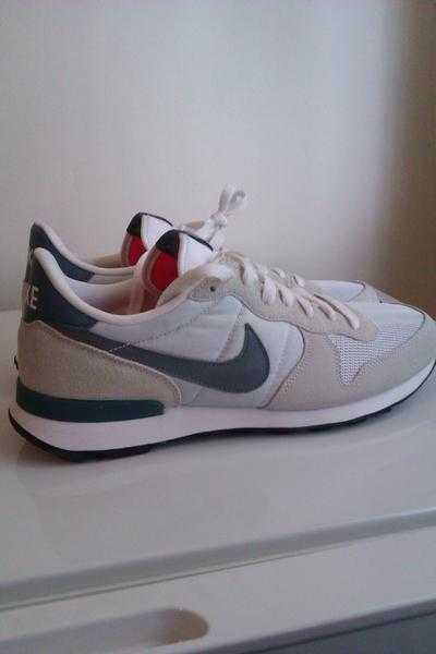 Nike Internationalist Size 9