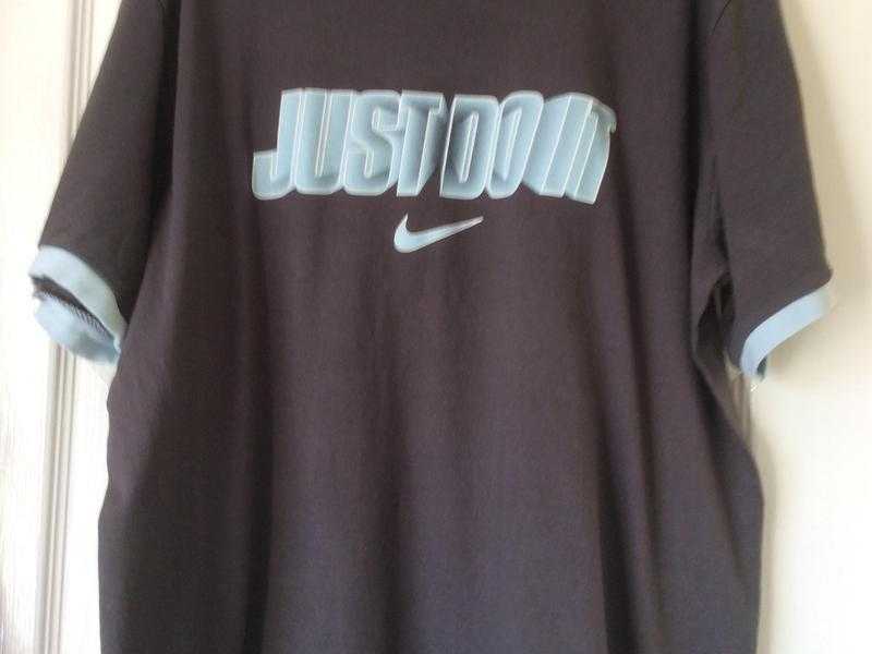 Nike t shirt