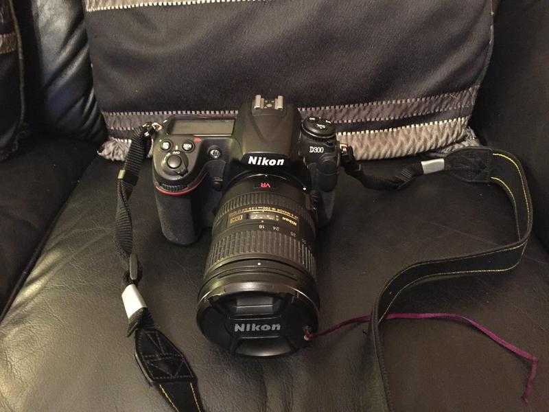 Nikon D300 SLR with Nikon 18-200 VR DX Lens