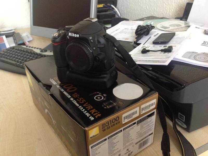 Nikon d3100 and battery grip