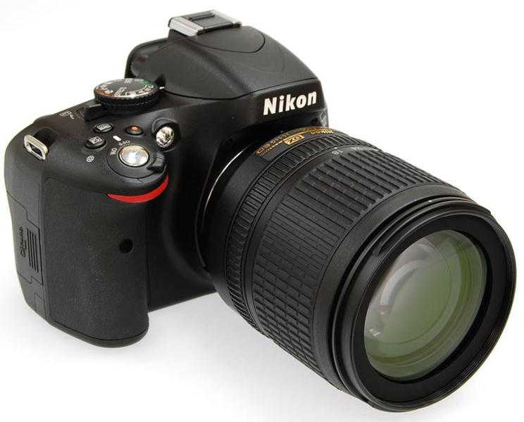 Nikon D5100 dSLR with 18-105mm AF-S Nikkor Lens