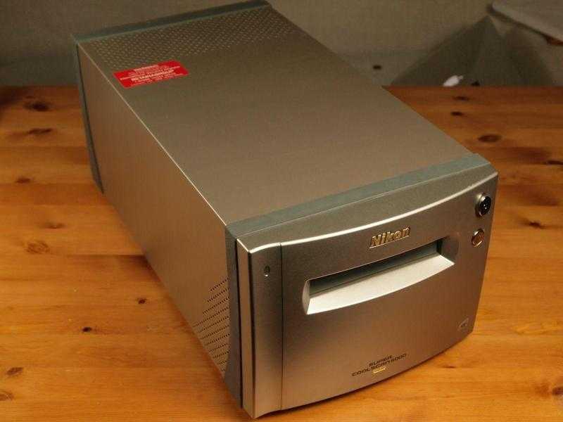 Nikon Super CoolScan 9000 ED Photo, Slide amp Film Scanner