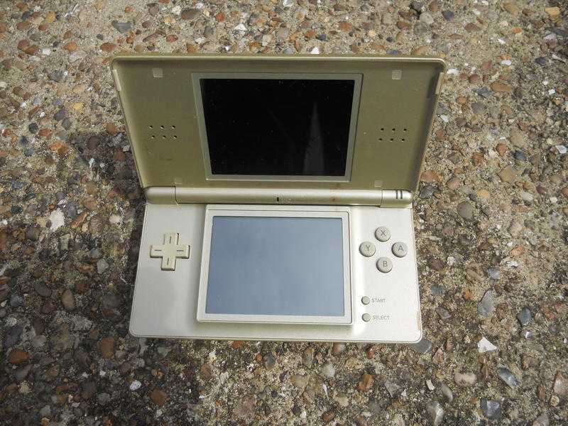 NINTENDO DS Lite Gold Limited Edition