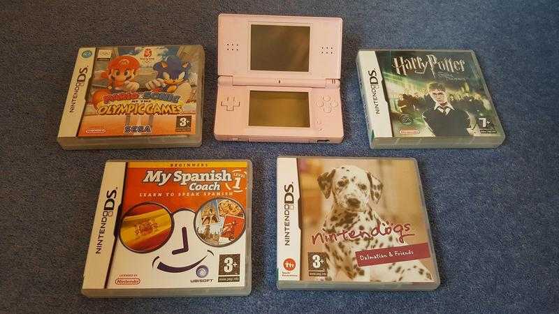 Nintendo DS Lite in pink with 4 games included