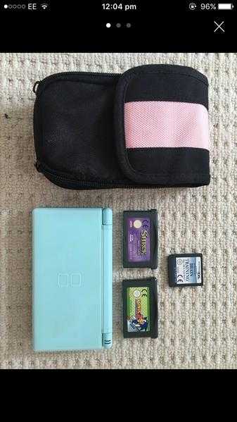 Nintendo ds lite with games and case