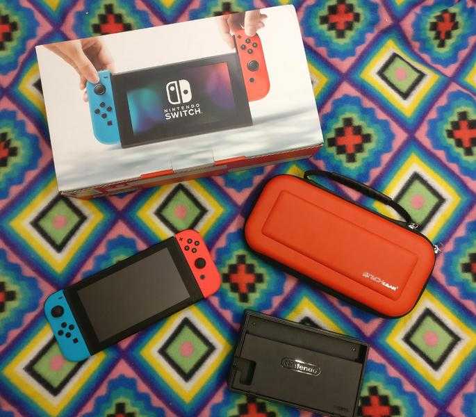 Nintendo switch excellent condition with box, accessories and Zelda