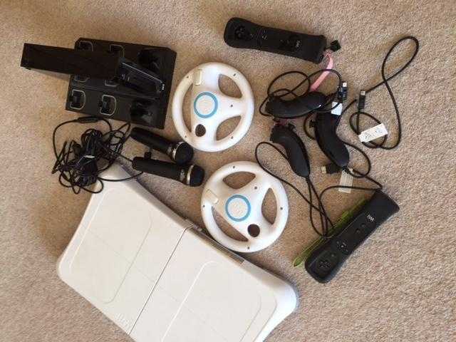 Nintendo Wii Console, Wii Fit Board and 14 games plus Extra039