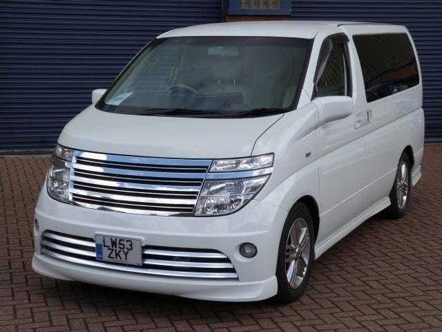 Nissan Elgrand 2003