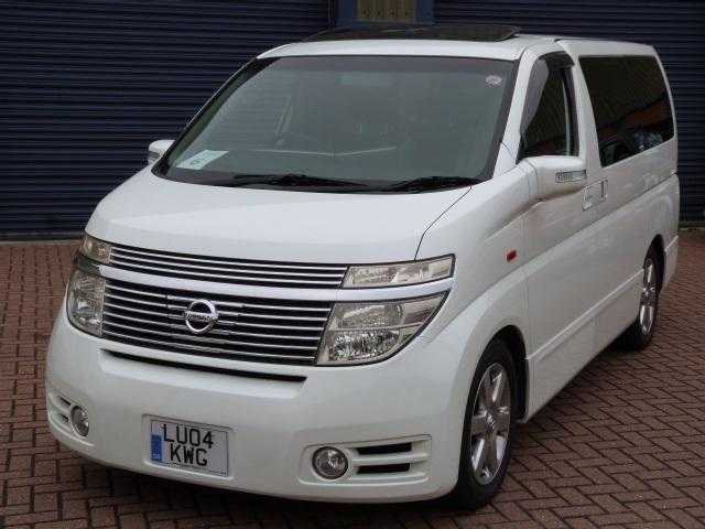 Nissan Elgrand 2004