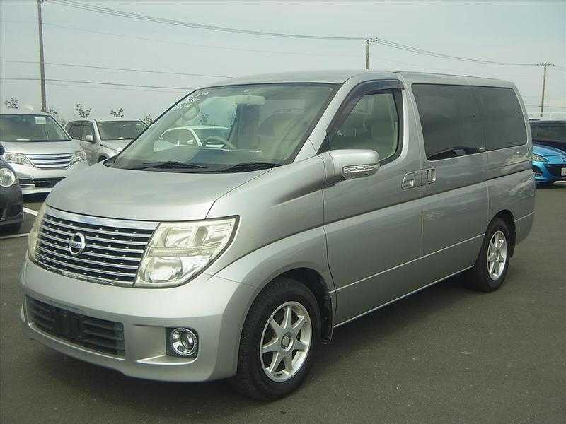 Nissan Elgrand 2500cc year 2006