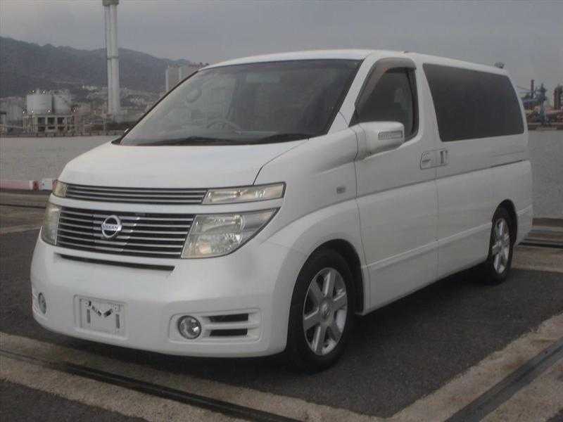 Nissan Elgrand Year 2004 VERY low miles