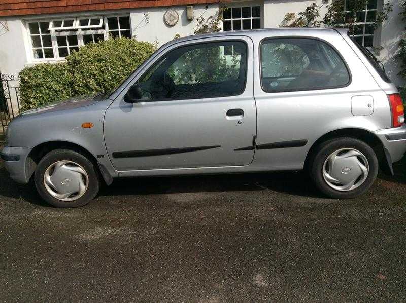 Nissan Micra V 1.0l Silver Metallic