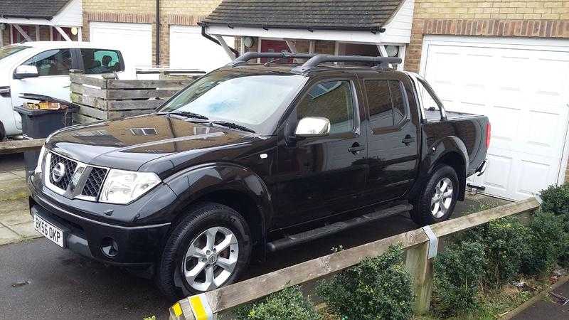 Nissan Navara Aventura 2.5 ltr Turbo Diesel 4x4 Pick Up Truck in Black