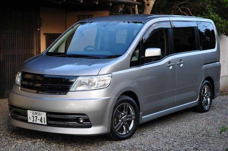 Nissan Serena 2000cc Year 2006