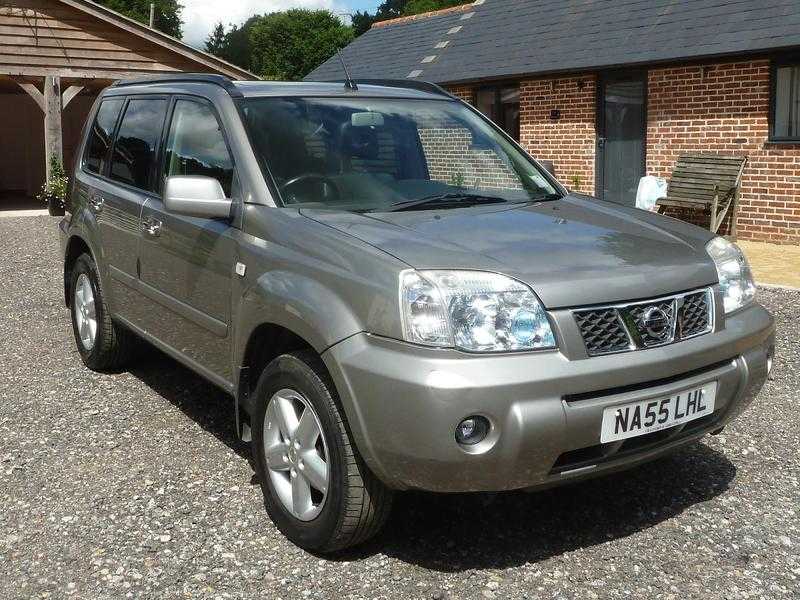 Nissan X-trail 2005 2.5i SVE5dr low mileage high spec excellent condition