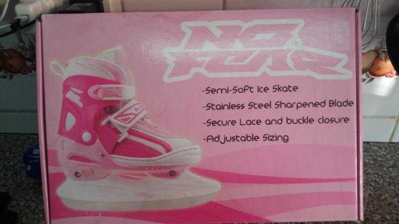 No Fear - Childs Adjustable ice skates in pink and white - Ice Hockey style blades