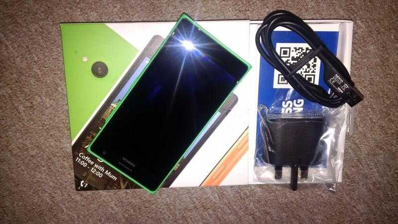 nokia lumia 8gb - sim free - brand new, bright green