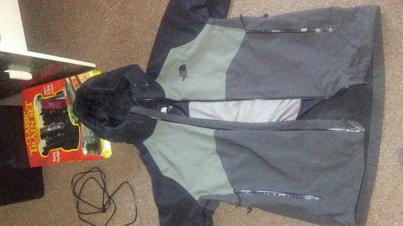 North face mens jacket medium