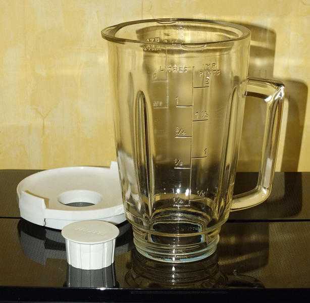 Now SOLD - Kenwood Blender Glass Jug replacement with lid for FP700 FP800 FP900 - unused