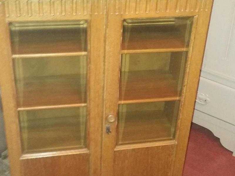 Oak display cabinet REDUCED TO SELL