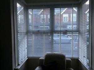 Oak effect wooden venetian blind and fixings  173cm wide x 115cm drop