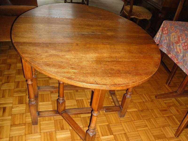 Oak gateleg table.