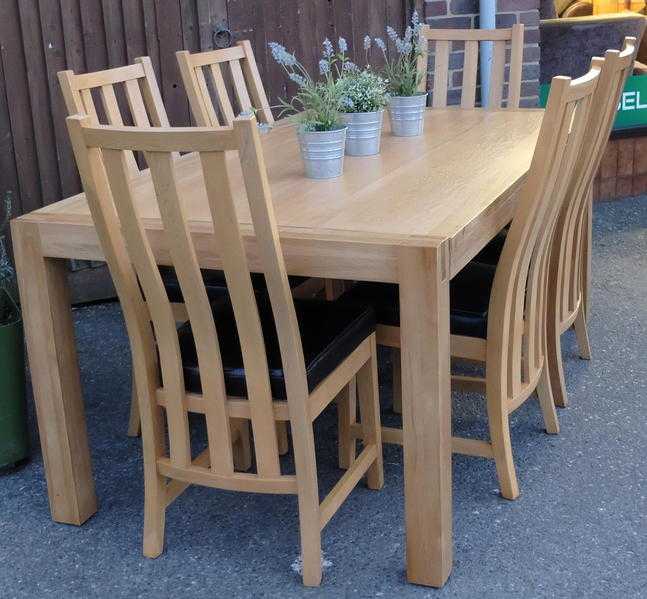 Oak Table amp 6 Chairs