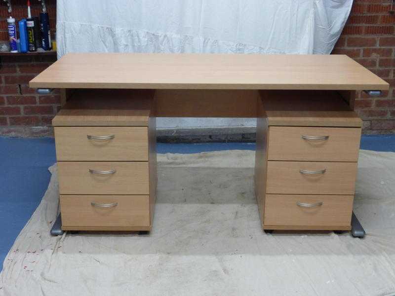 Office desk with 2 x 3 freestanding drawer units