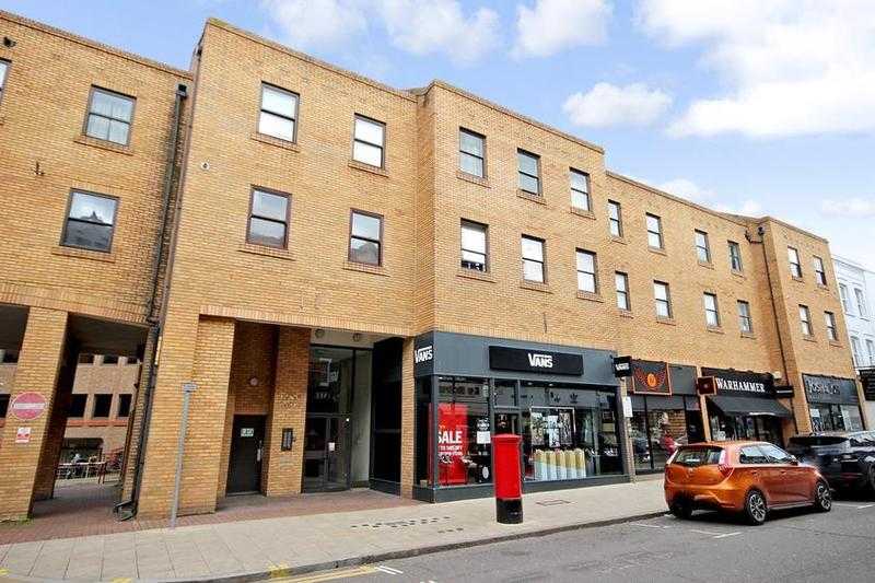 One bedroom flat for rent in the centre of Kingston