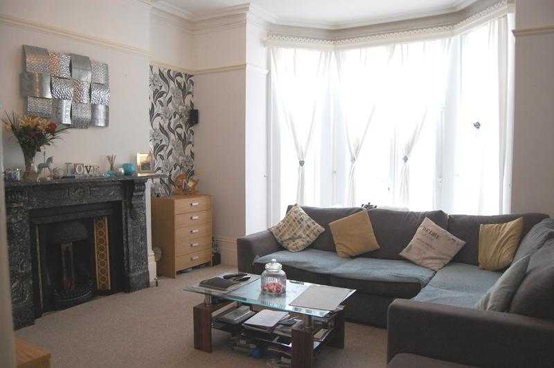 ONE BEDROOM HALL FLOOR FLAT