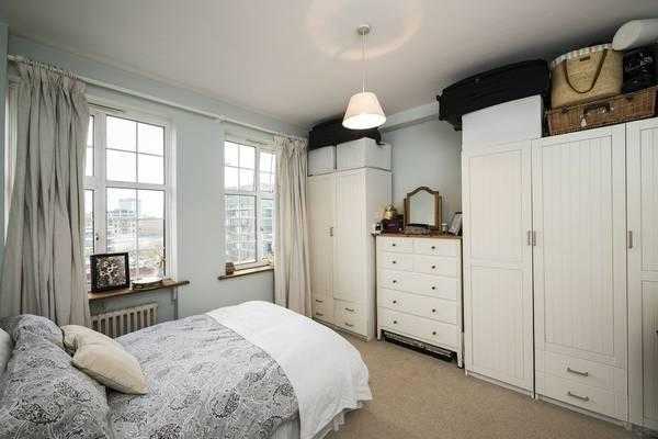 One bedroom Pavilion Rd, Worthing.