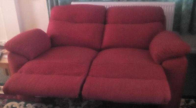 ONLY 150 EACH Genuine La-Z-Boy top quality matching 2 X 2 seat sofas