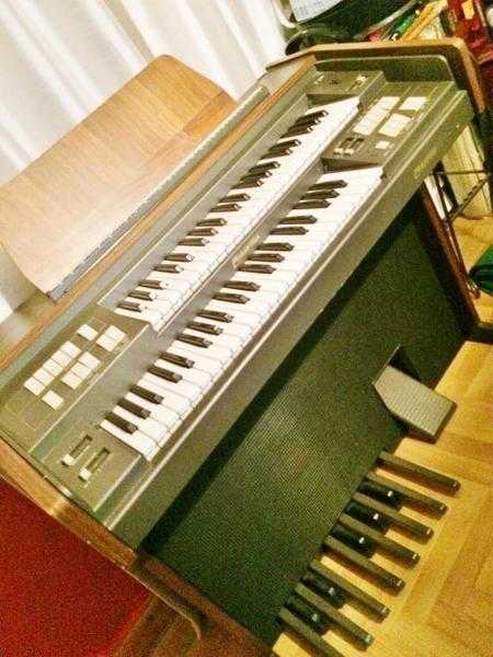 ORGAN ELECTRIC PIANO KEYBOARD FULL SIZE FARFISA 2OO FULLY WORKING GREAT COND
