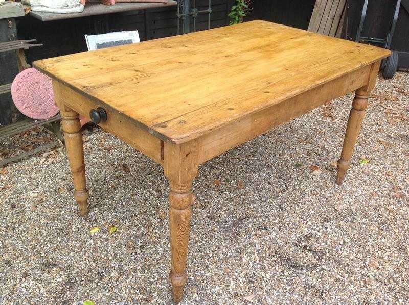 ORIGINAL OLD PINE KITCHEN TABLE