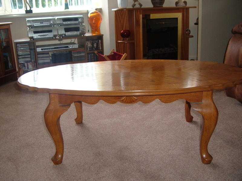 oval hardwood coffee table